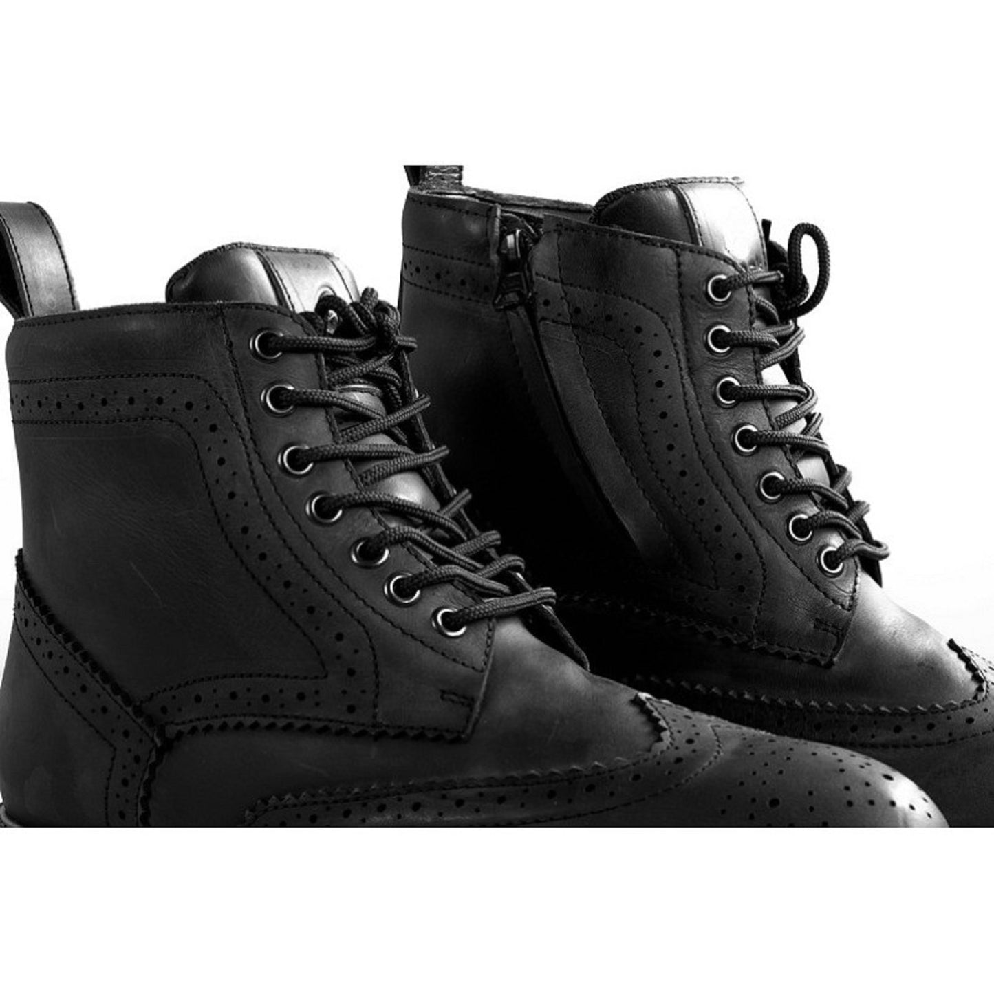 Black Textured WP Waterproof Brogue Motorcycle Boots — Premium Cowhide Leather, Dual-Density Anti-Shock Sole, TPU Heel Protection and Secure Lace-Zip Closure for Unisex