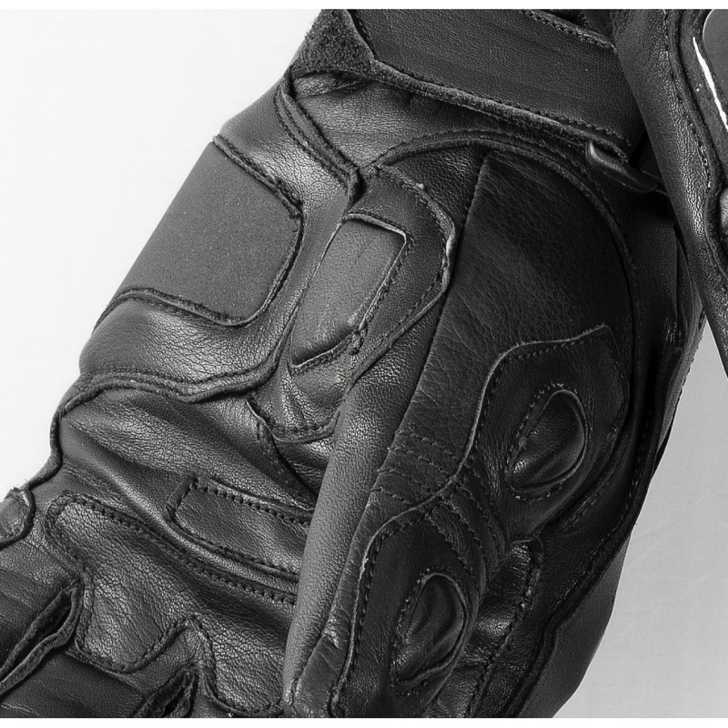 Durable Motorcycle Gloves – Leather Riding Gloves for Men & Women, Impact Protection & Breathable Comfort