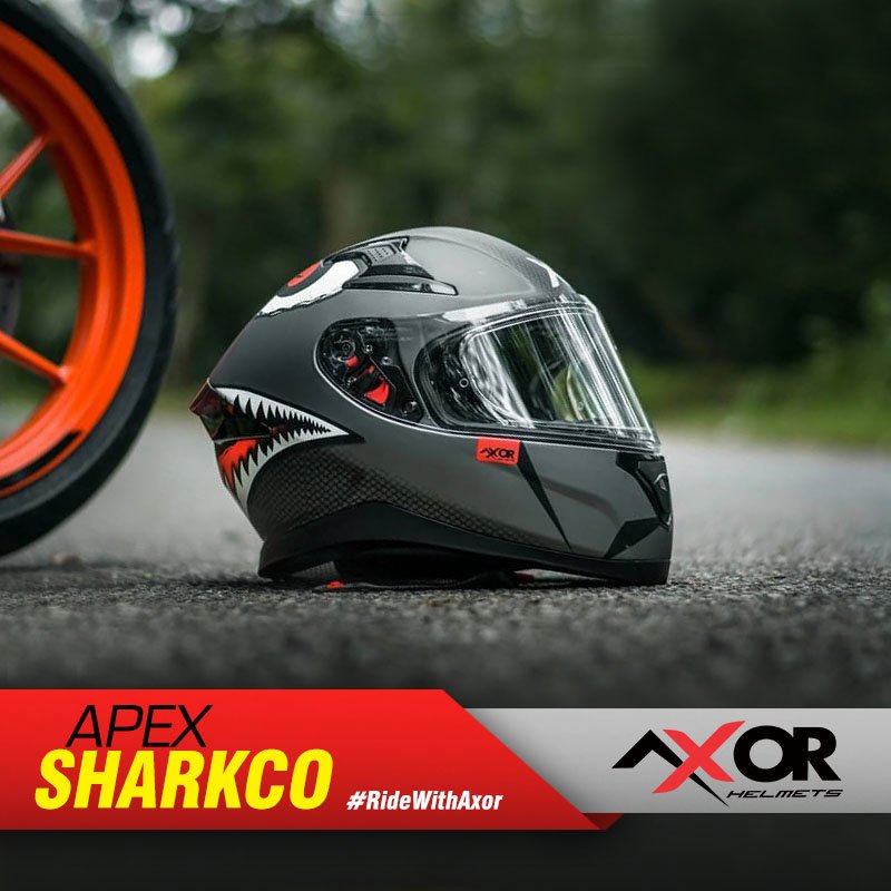 DOT Approved Full Face Motorcycle Helmet – Lightweight, Aerodynamic Design with Clear Visor for Street & Off-Road Use.